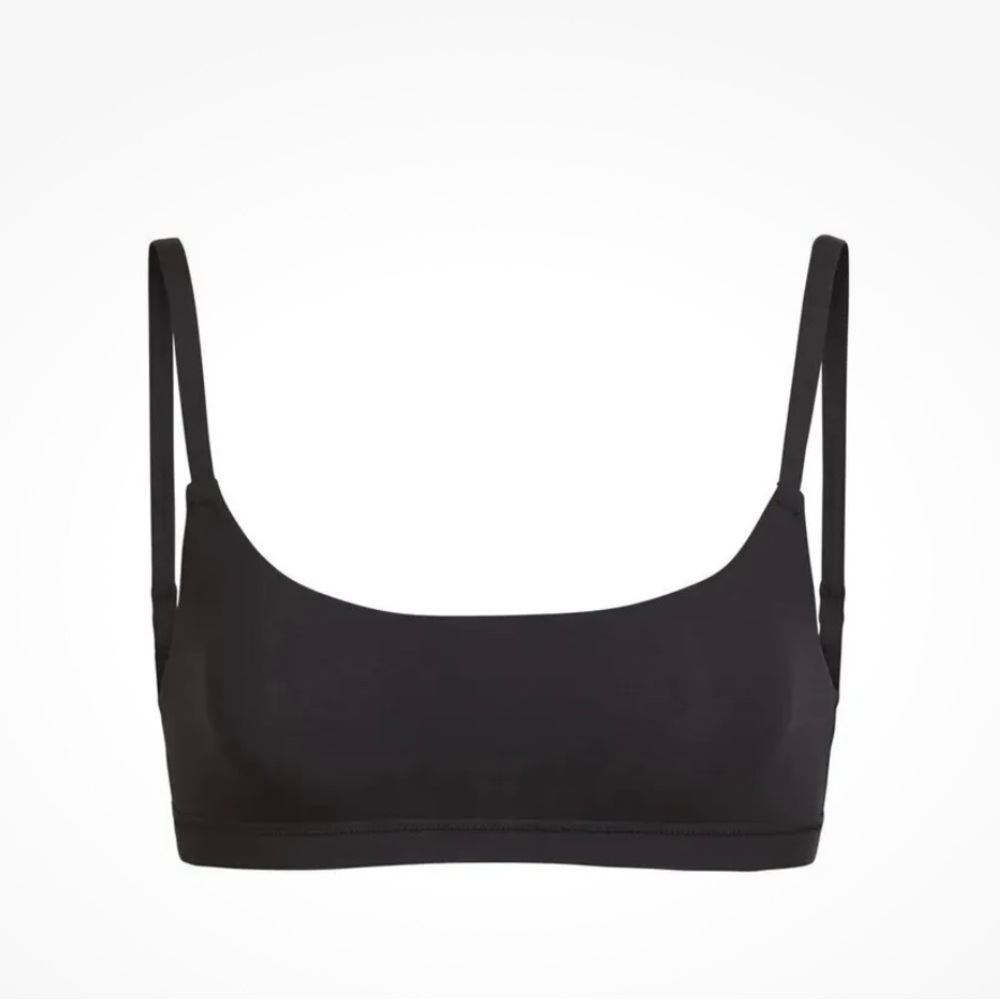 NWOT. Skims Kim K, 4X,everybody scoop, onyx, (BR-SCN-2025) shape wear, stretch